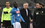 Le défenseur sénégalais de Naples Kalidou Koulibaly victime des chants racistes lors du match disputé contre l'Inter à San Siro, le 26 décembre 2018