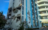 Un bâtiment endommagé à la suite du séisme de magnitude 7,7 qui a frappé la province de Nusa Tenggara oriental, en Indonésie, le 15 août 2026
