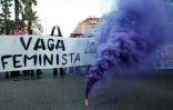 Une grande rue de Barcelone bloquée par une manifestation féministe le 8 mars 2019 à l'occasion de la Journée de la femme