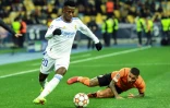 L'attaquant brésilien du Real Madrid Vinicius contre le Shakhtar Donetsk en Ligue des champions le 19 octobre 2021 à Kiev