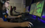 Des élèves de la section esport du lycée Pierre de Coubertin, le 17 octobre 2023 à Nancy, en Meurthe-et-Moselle