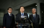 Le conseiller sud-coréen à la sécurité nationale Chung Eui-yong (C) annonce le 8 mars 2018 à Washington que le dirigeant nord-coréen Kim Jong Un a invité le président américain Donald Trump,