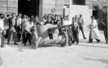 Confiscation d'un canon allemand dans la cour de la préfecture de police  par les FFI (Forces françaises de l'intérieur) lors de la libération de Paris