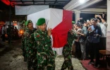 La dépouille d'un Casque bleu indonésien tué dans le sud du Liban arrive à son domicile de Yogyakarta, le 4 avril 2026