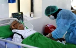 Un patient atteint du Covid-19 dans un hĂ´pital Ă Taez, au Yemen, le 30 mars 2021