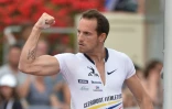 Le perchiste français Renaud Lavillenie aux championnats de France à Angers le 26 juin 2016