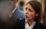 La secrétaire générale de la CGT Sophie Binet s'exprime devant la presse après s'être entretenue avec le Premier ministre Sébastien Lecornu, le 15 septembre 2025 à Paris