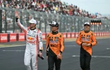 Max Verstappen (Red Bull) fête sa pole position devant les McLaren de Lando Norris et Oscar Piastri lors des qualifications du Grand Prix du Japon, à Suzuka le 5 avril 2025.