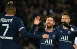 La joie de Lionel Messi, au côté de Neymar, après avoir marqué sur une passe décisive de Kylian Mbappé, lors du match de la 30e journée de Ligue 1 face à Lorient, le 3 avril 2022 au Parc des Princes