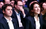 La tête de liste macroniste aux élections européennes Valérie Hayer (D) et le Premier ministre Gabriel Attal lors du lancement de la campagne des élections européennes de la majorité présidentielle à Lille, le 9 mars 2024
