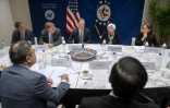 La secrétaire au Trésor Janet Yellen (2e à droite) s'exprime lors d'une table ronde à l'ambassade des États-Unis à Pékin, le 8 juillet 2023