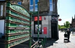 Le quartier commerçant de Charlotte Dundas Court, près de la raffinerie de Grangemouth dans le sud de l'Écosse, le 7 mai 2025