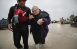 Evacuation d'un quartier inondé à Houston le 28 août 2017