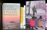 Des livres du romancier australien Gerald Murnane sont exposés dans une librairie du centre de Sydney, le 8 octobre 2025