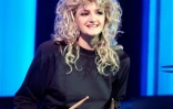 La chanteuse britannique Bonnie Tyler en concert à Paris, le 2 mars 1988