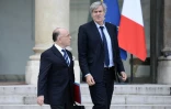 Bernard Cazeneuve et Stéphane Le Foll à l'issue du conseil des ministres le 2 novembre 2016 à l'Elysée à Paris