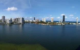 Vue paniramique depuis un balcon de My Private Island à Aventura, en Floride, le 22 mai 2017