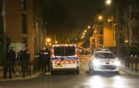 Accès barré le 25 mars 2016 à une rue d'Argenteuil où se déroule une opération policière 