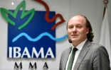 Le président de l'Agence brésilienne de contrôle environnemental (Ibama), Rodrigo Agostinho, lors d'une interview avec l'AFP à Brasilia, le 29 août 2025