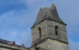 L'église de Saint Nicolas de Bourgueil dont le clocher est tombé dans la nef après le passage d'une tornade, le 19 juin 2021 en Indre-et-Loire