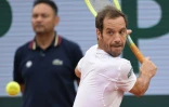 Richard Gasquet face au Croate Borna Coric lors du premier tour de Roland-Garros, le 26 mai 2024 à Paris