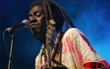 Vendredi 4 août 2006 - 

Cheikh Lô a su une fois de plus envoûter la salle.