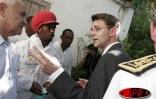Mercredi 22 février 2006 

François Baroin, ministre de l'outremer, en visite à La Réunion pour évaluer l'impact de l'épidémie de chikungunya sur l'économie de l'île