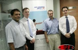 Les responsables d'Air France à Canton en compagnie de Jean-Guy Lengliné (chemise bleue) directeur régional d'Air France à La Réunion et d'Ayub Ingar, directeur de la communication d'Air à La Réunion