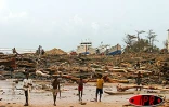 Vingt-quatre heures après le passage du cyclone Gafilo, les habitants d'Antalaha mesurent l'ampleur des dégats considérables. (Photos PY Babelon)