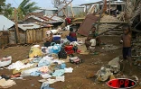 Vingt-quatre heures après le passage du cyclone Gafilo, les habitants d'Antalaha mesurent l'ampleur des dégats considérables. (Photos PY Babelon)