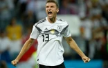 L'Allemand Thomas Müller ivre de joie après la victoire in extremis contre la Suède, le 23 juin 2018 à Sotchi 