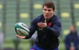 Le demi de mêlée du XV de France, Antoine Dupont, à l'échauffement avant le match du Tournoi des Six nations contre l'Irlande, le 14 février 2021 à Dublin