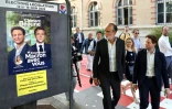 L'ancien Premier ministre Edouard Philippe (g) en visite de soutien à Clément Beaune, candidat dans la 7e circonscription de Paris, le 15 juin 2022