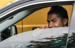 L'attaquant de la Juventus Cristiano Ronaldo quitte le centre d'entraînement, le 19 mai 2020 à Turin