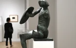 Sculture d'Henry Moore "Warrior with shield" (1954) exposéee au Fonds Helene & Edouard Leclerc à Brest en juin 2018