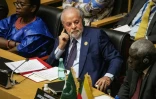 Le président brésilien Luiz Inacio Lula da Silva (au centre) assiste à un sommet de l'Union africaine, le 17 février 2024 à Addis Abeba