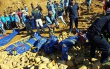 Des corps de mineurs ont été retrouvés le 22 novembre 2015 ensevelis dans un glissement de terrain qui a eu lieu la veille dans une mine de jade de la région de Hpakant, dans le nord de la Birmanie