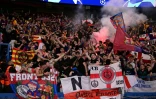 La joie des supporters barcelonais après la défaite du Paris SG face au FC Barcelone (3-2) en quart de finale aller de Ligue des champions, le 10 avril 2024 à Paris