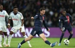 Le milieu espagnol Fabian Ruiz marque le troisième but du PSG contre Strasbourg, le 21 octobre 2023 au Parc des Princes 