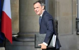 Le porte-parole du gouvernement, Olivier Véran, arrive au Conseil des ministres à l'Elysée, le 24 août 2022 à Paris 