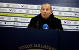 Rolland Courbis en conférence de presse, le 22 novembre au stade Michel-d'Ornano, le 22 février 2019 