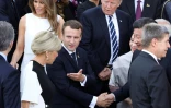 Le président français Emmanuel Macron, son épouse Brigitte, devant Donald et Melania Trump, avec d'autres participants au sommet du G20 à Hambourg, en Allemagne, le 7 juillet 2017.