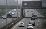 La vitesse est limitée pour cause de pollution à Strasbourg, le 12 décembre 2013