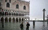 La place Saint-Marc à Venise inondée le 13 novembre 2019