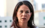 La ministre allemande des Affaires étrangères Annalena Baerbock lors d'une conférence de presse, le 26 mars 2024 à Tel Aviv, en Israël