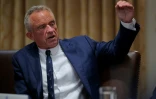 Le ministre américain de la Santé Robert Kennedy Jr. s'exprime lors d'une réunion à la Maison Blanche, à Washington DC, le 26 août 2025