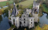 Vue aérienne du château de La Mothe-Chandeniers aux Trois-Moutiers dans la Vienne, le 3 novembre 2017