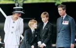 Le prince Charles, son épouse Diana et leurs enfants William et Harry, le 19 août 1995 à Londres