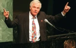Ted Turner à l'Assemblée générale des Nationes unies, le 29 août 2000 à New York