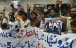 Des proches et des soutiens de Zulfiqar Ali, un ressortissant pakistanais condamné à mort en Indonésie, manifestent le 27 juillet 2016 à Lahore, au Pakistan